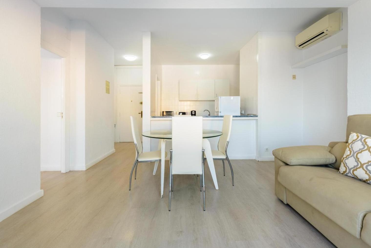 Jacaranda Apartments & Studios Es Canar  Room photo
